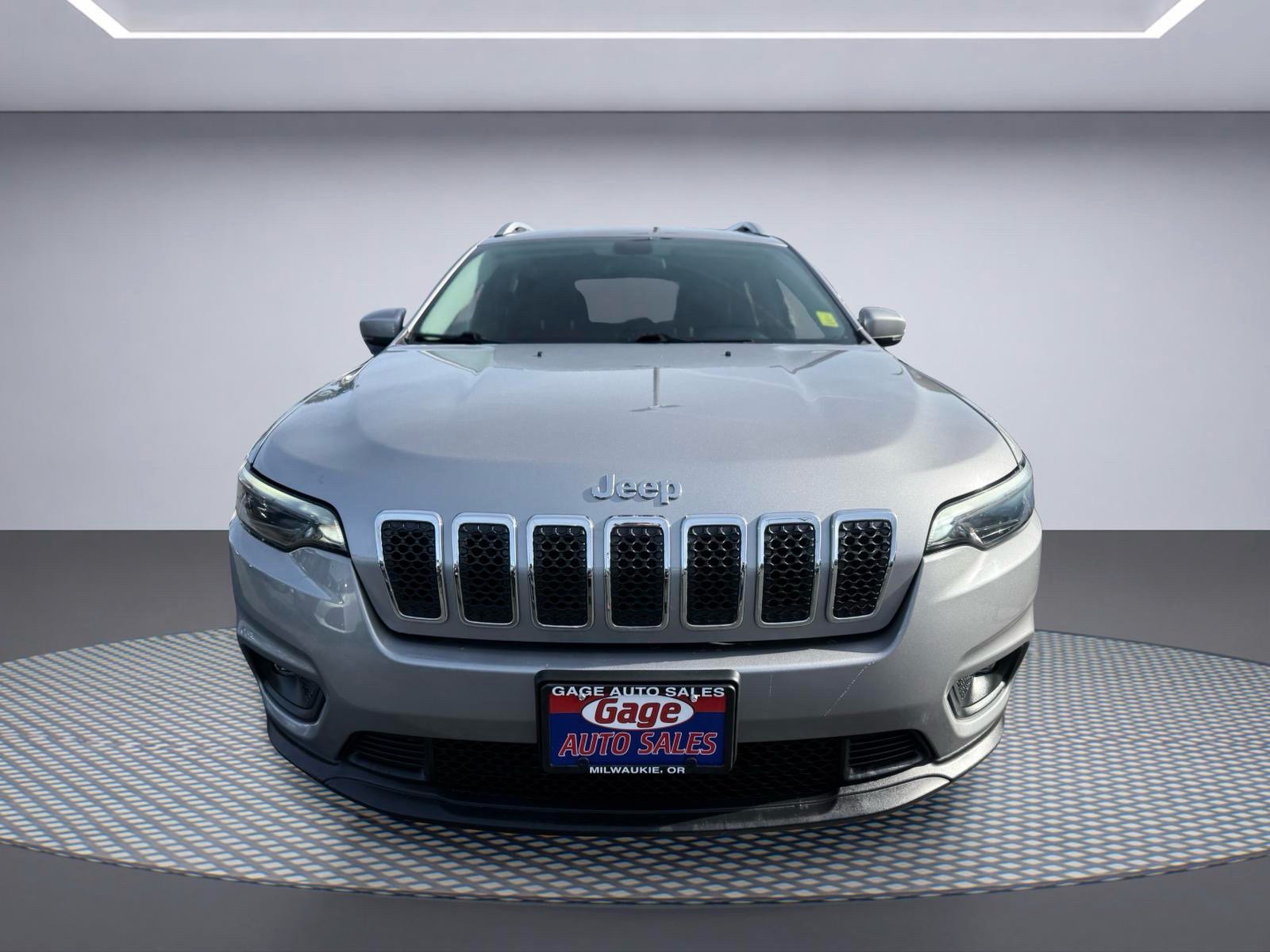 Used 2019 Jeep Cherokee Latitude Plus w/ Cold Weather Group AWD/4WD image 10