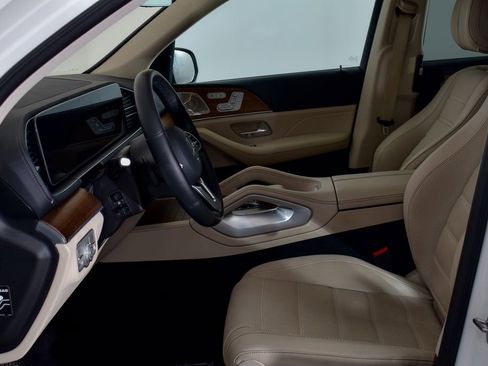 Used 2022 Mercedes-Benz GLS 450 4MATIC image 12