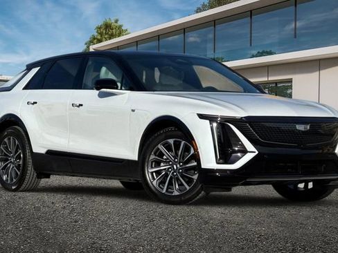 New 2026 Cadillac Lyriq Premium Sport image 2