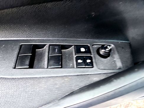 Used 2022 Toyota Corolla LE image 15