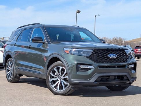 Used 2023 Ford Explorer ST-Line w/ Class IV Trailer Tow Package image 33