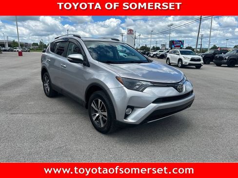Used 2017 Toyota RAV4 XLE w/ Premium Special Value Package AWD/4WD image 1