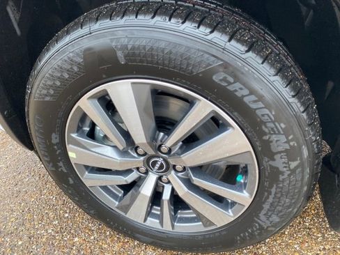 New 2025 Nissan Pathfinder Platinum w/ Cargo Package image 18