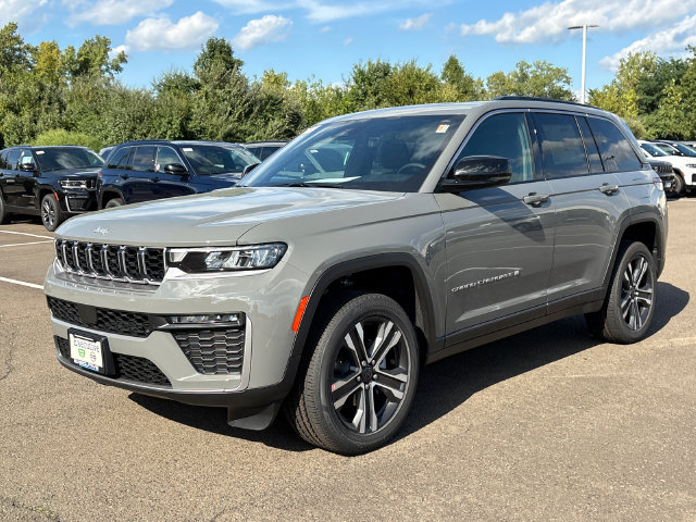 New 2027 Jeep Grand Cherokee Limited AWD/4WD image 5