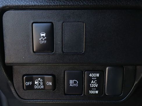 Used 2023 Toyota Tacoma TRD Off-Road w/ TRD Premium Off Road Package AWD/4WD image 23