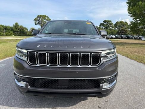 Used 2022 Jeep Wagoneer Series I AWD/4WD image 2
