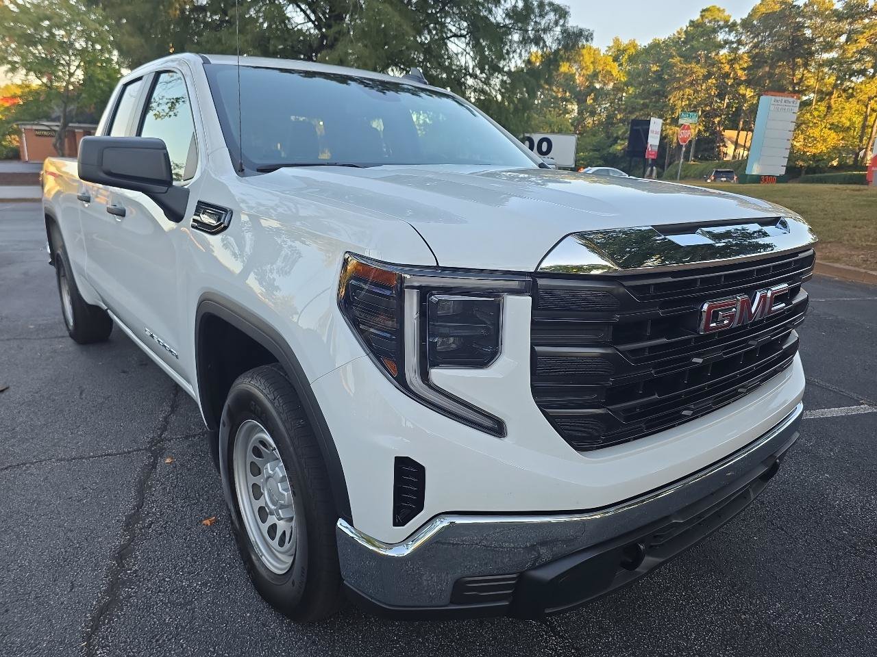 Used 2024 GMC Sierra 1500 Pro w/ Pro Value Package RWD image 7