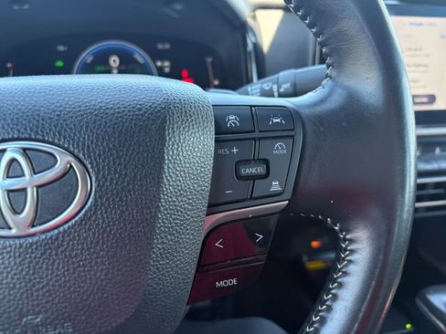 Certified 2025 Toyota Camry SE FWD image 28