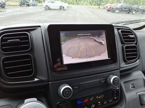 Used 2023 RAM ProMaster 2500 FWD image 11