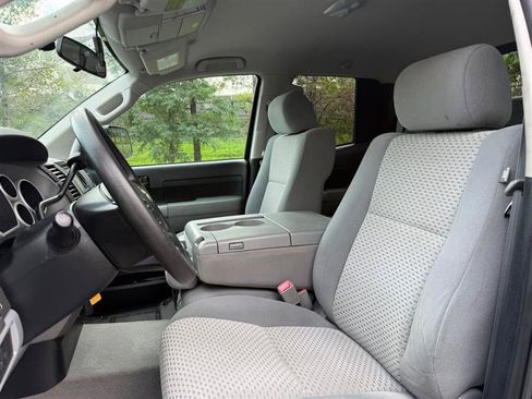 Used 2011 Toyota Tundra 4x4 Double Cab w/ Tow Pkg image 25