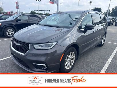 Used 2023 Chrysler Pacifica Touring-L