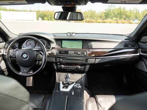 Used 2013 BMW M5 w/ Executive Pkg image 22