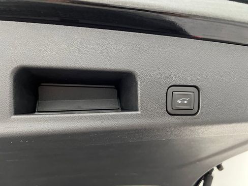 Used 2025 GMC Acadia Elevation image 45