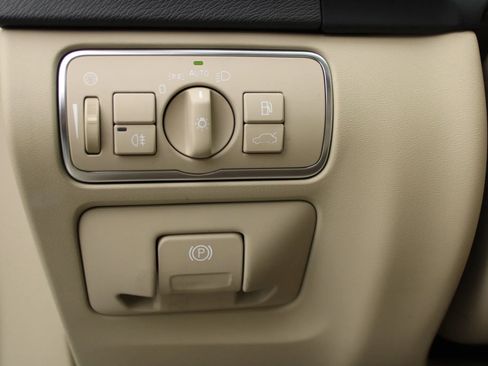 Used 2016 Volvo S60 T5 Premier image 15