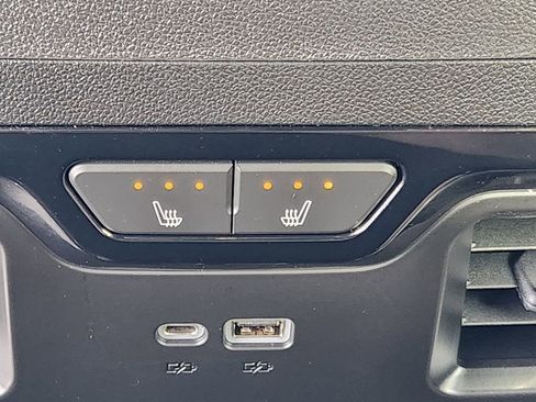 Certified 2023 GMC Sierra 1500 AT4 w/ AT4 Premium Package image 15