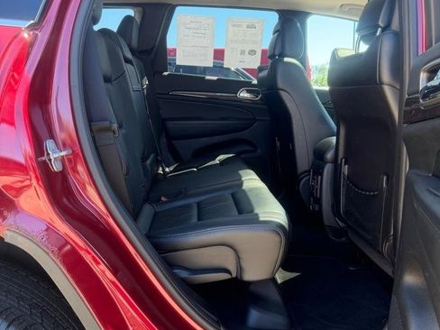 Used 2012 Jeep Grand Cherokee Laredo AWD/4WD image 18