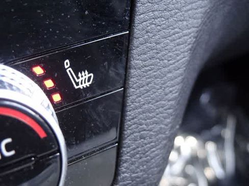 Used 2024 Mitsubishi Outlander SE FWD image 24