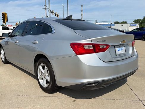 Used 2018 Chevrolet Malibu LS FWD image 12
