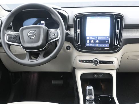 New 2026 Volvo XC40 B5 Plus AWD/4WD image 12