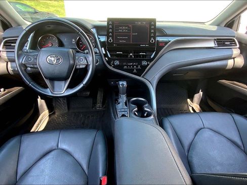 Used 2022 Toyota Camry XSE image 13