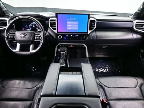 Used 2025 Toyota Tundra Platinum AWD/4WD image 17