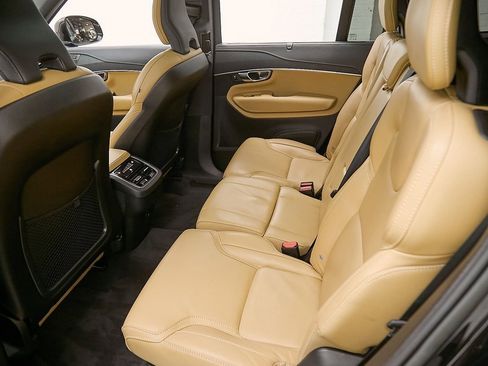 Certified 2023 Volvo XC90 B6 Ultimate w/ Protection Package Premier image 22