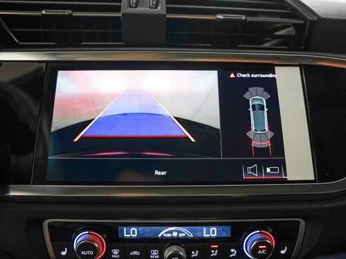 New 2025 Audi Q3 2.0T Premium image 21