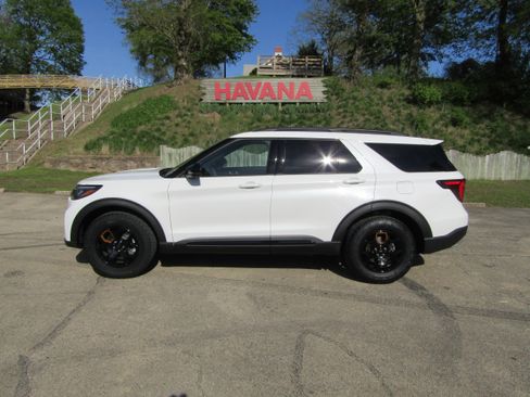 New 2026 Ford Explorer Tremor AWD/4WD image 1