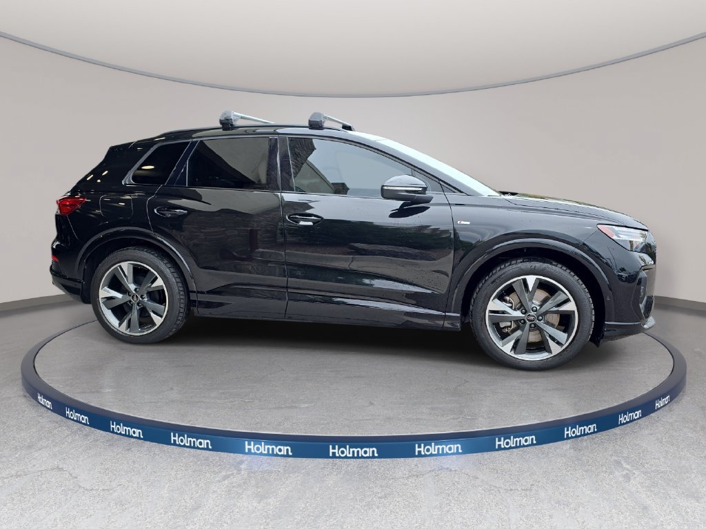 Used 2024 Audi Q4 e-tron Prestige w/ Black Optic Package AWD/4WD image 5