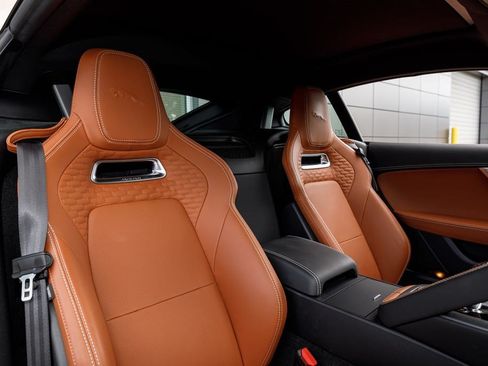 Used 2023 Jaguar F-TYPE Coupe RWD image 11