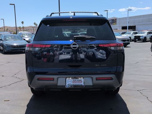 New 2026 Nissan Pathfinder SL AWD/4WD image 4