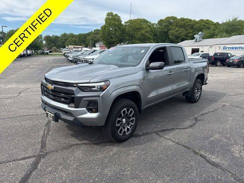 Used 2023 Chevrolet Colorado LT w/ LT Convenience Package III AWD/4WD image 4