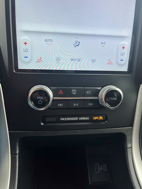 Used 2024 Ford Edge SEL AWD/4WD image 51