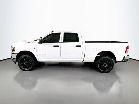 Used 2024 RAM 2500 Tradesman w/ Chrome Appearance Group AWD/4WD image 4