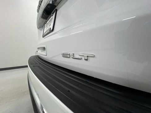Used 2022 GMC Yukon SLT w/ SLT Premium Package image 33