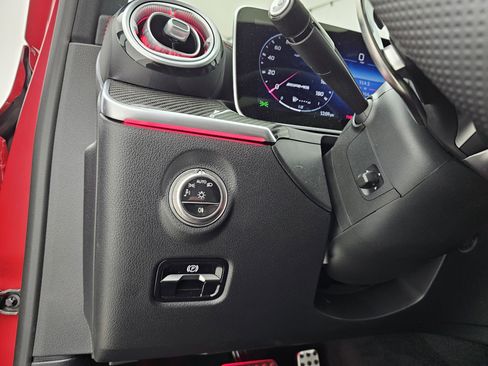 Used 2026 Mercedes-Benz C 43 AMG AMG C 43 image 8