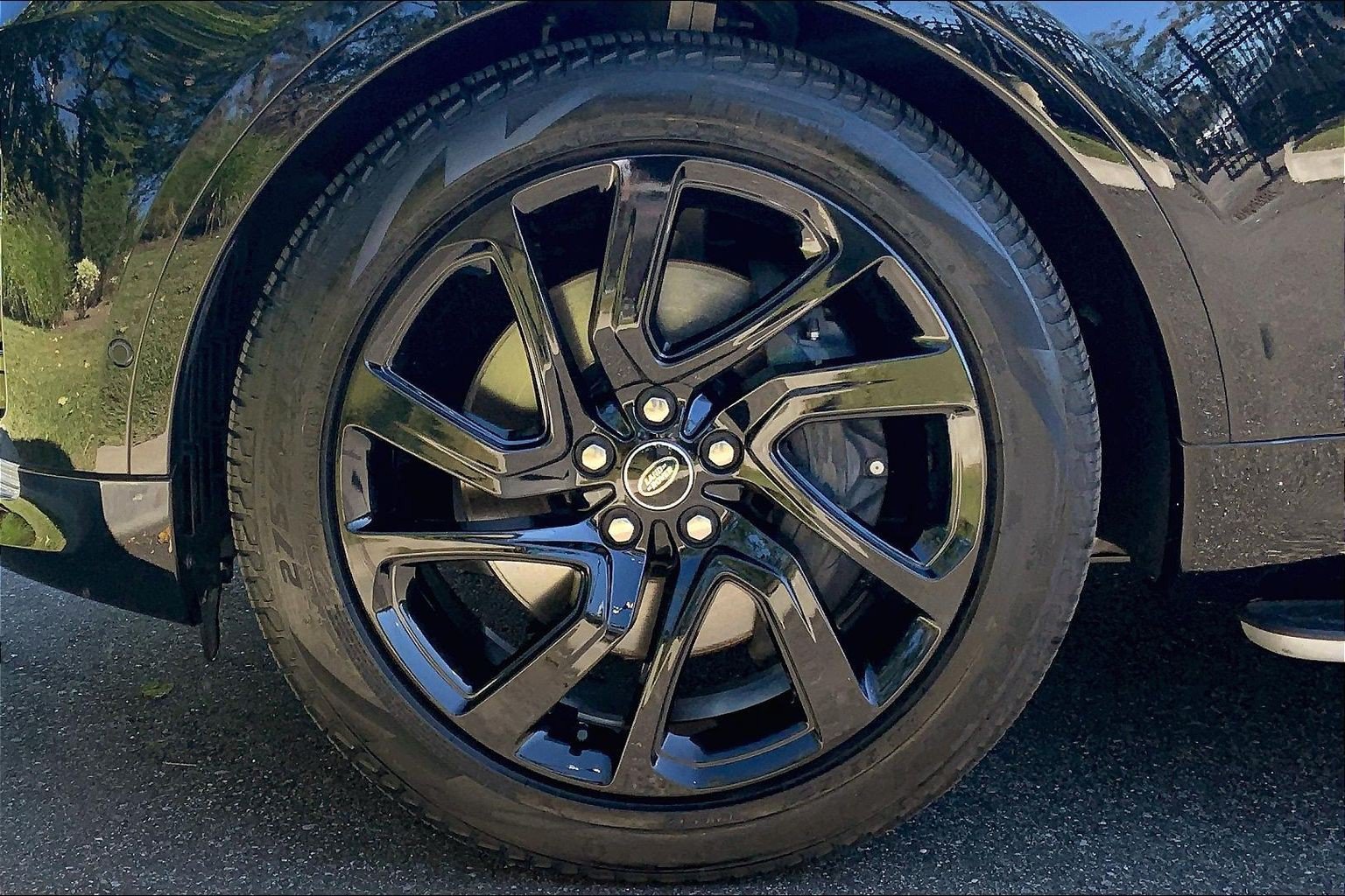 Certified 2025 Land Rover Discovery Dynamic SE AWD/4WD image 10