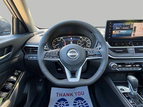 New 2025 Nissan Altima 2.5 SL image 17