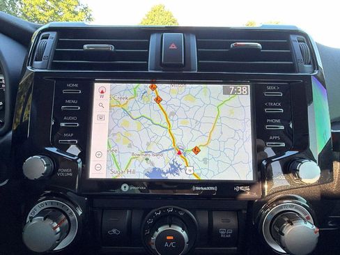Used 2024 Toyota 4Runner TRD Off-Road Premium AWD/4WD image 32