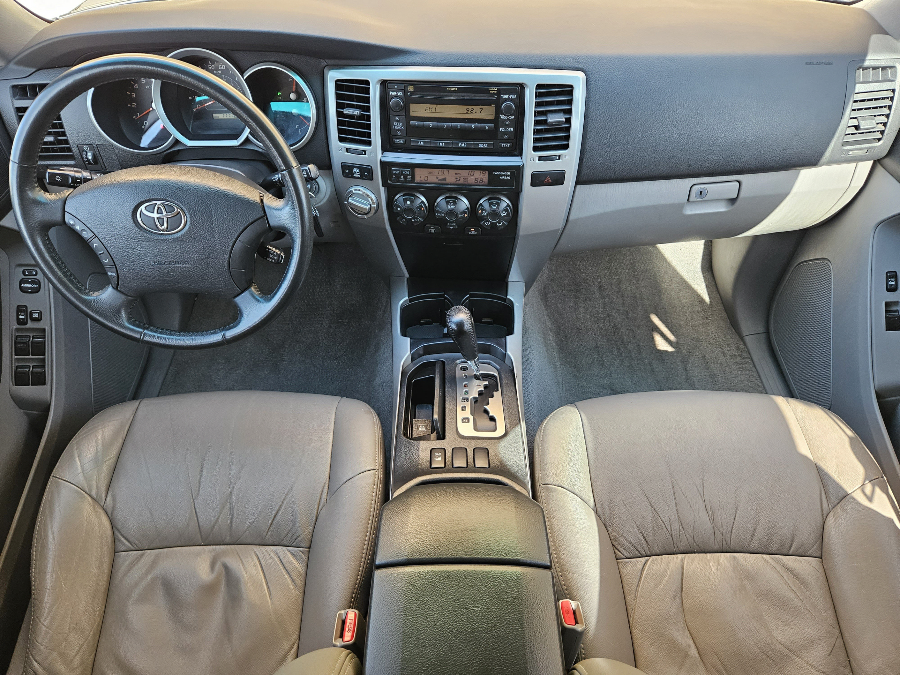 Used 2007 Toyota 4Runner SR5 AWD/4WD image 22