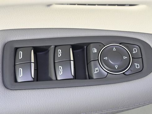 New 2025 Cadillac XT5 Premium Luxury w/ LPO, Floor Liner Package image 23