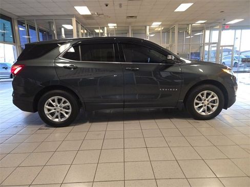 Used 2019 Chevrolet Equinox LT w/ Driver Convenience Package image 9