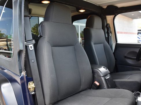 Used 2006 Jeep Wrangler X AWD/4WD image 23