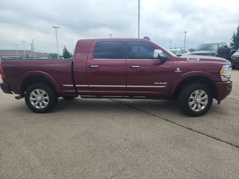 Used 2022 RAM 2500 Limited AWD/4WD image 2