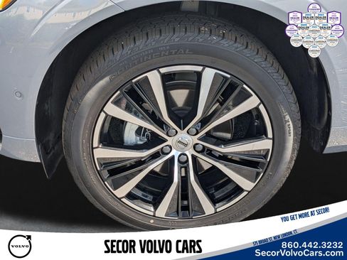 Certified 2024 Volvo XC60 B5 Plus w/ Protection Package Premier AWD/4WD image 31