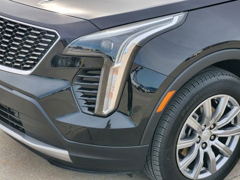 Certified 2023 Cadillac XT4 Premium Luxury image 9