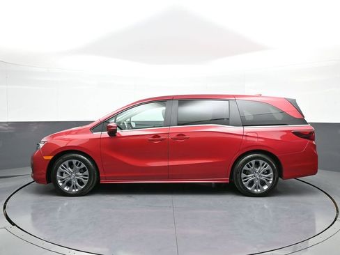 Certified 2025 Honda Odyssey Touring image 9