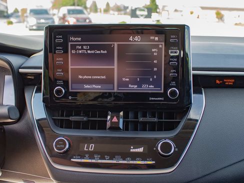 Used 2021 Toyota Corolla LE FWD image 23