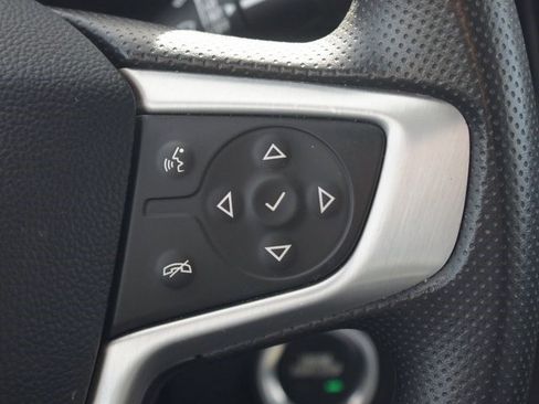 Used 2024 GMC Terrain SLE image 9