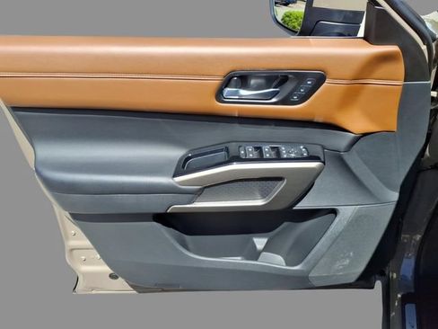 Certified 2023 Nissan Pathfinder Platinum AWD/4WD image 17